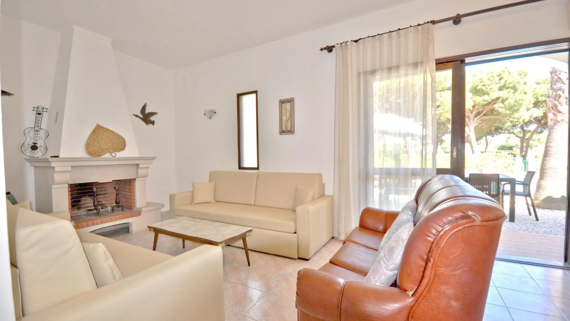 Villa Close To Amenities, Free Air Conditioning And Wi-Fi Quarteira