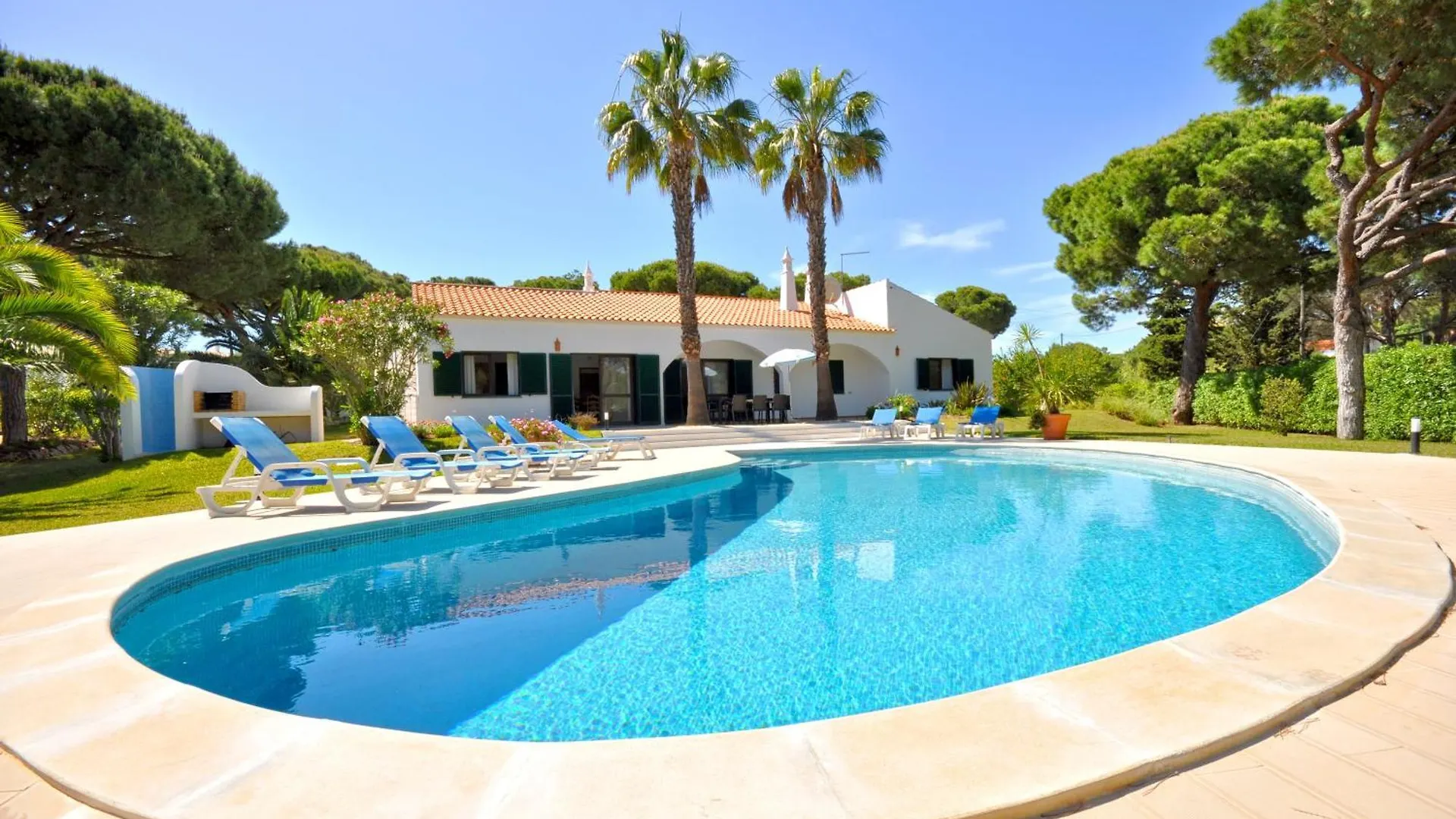 Villa Close To Amenities, Free Air Conditioning And Wi-Fi Quarteira Portugal